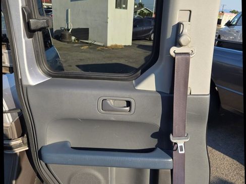 Used 2004 Honda Element EX image 11