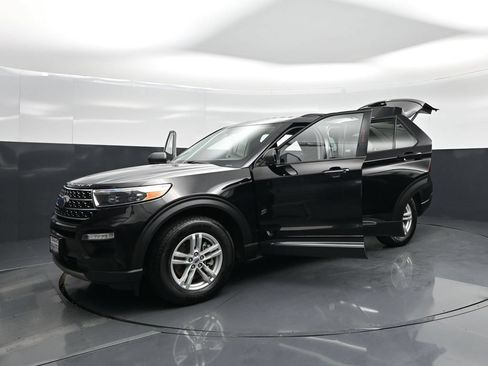 Used 2022 Ford Explorer XLT AWD/4WD image 27