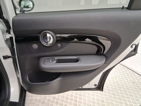 Certified 2023 MINI Cooper Clubman S FWD image 32