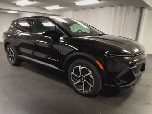 New 2026 Chevrolet Equinox EV LT image 36