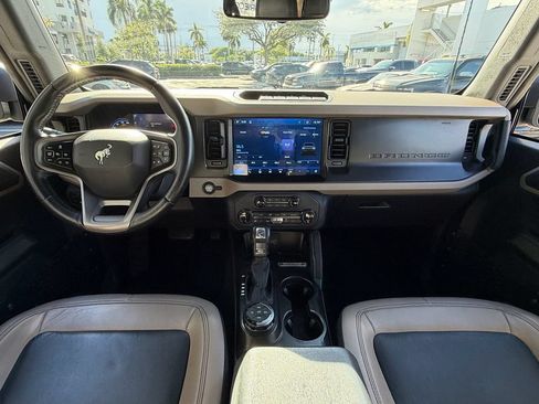 Used 2022 Ford Bronco Wildtrak AWD/4WD image 14