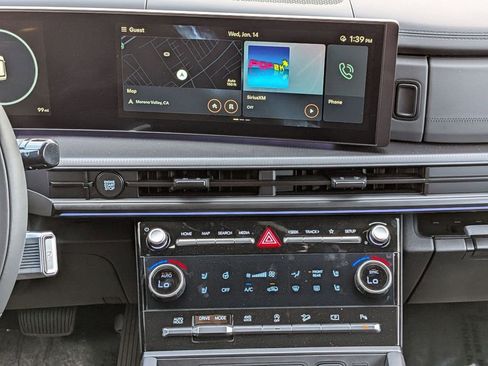 New 2025 Hyundai Santa Fe Calligraphy image 23