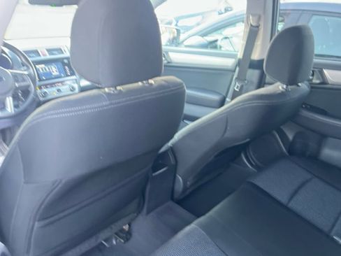 Used 2015 Subaru Outback 2.5i Premium image 12