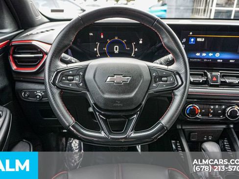 Used 2024 Chevrolet TrailBlazer RS image 29