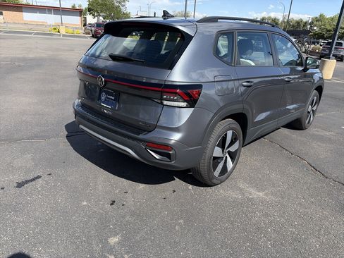Used 2025 Volkswagen Taos S AWD/4WD image 5