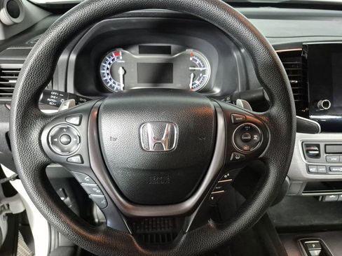 Used 2023 Honda Ridgeline Sport image 11