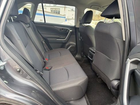 Used 2020 Toyota RAV4 LE image 22