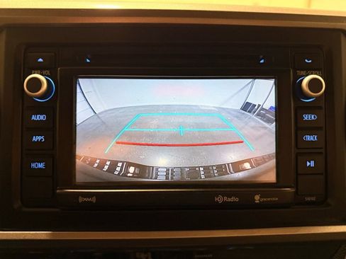 Used 2017 Toyota Tacoma SR5 image 19