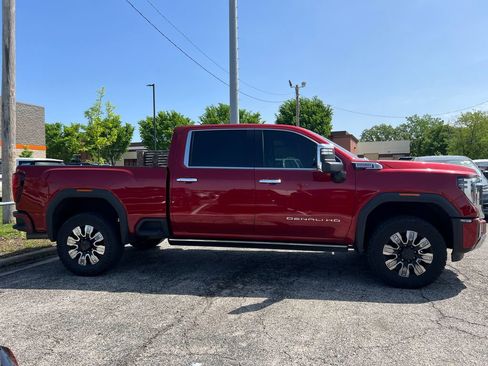 Used 2024 GMC Sierra 2500 Denali w/ Denali Reserve Package AWD/4WD image 2