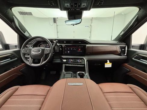 New 2026 GMC Sierra 2500 Denali Ultimate image 4