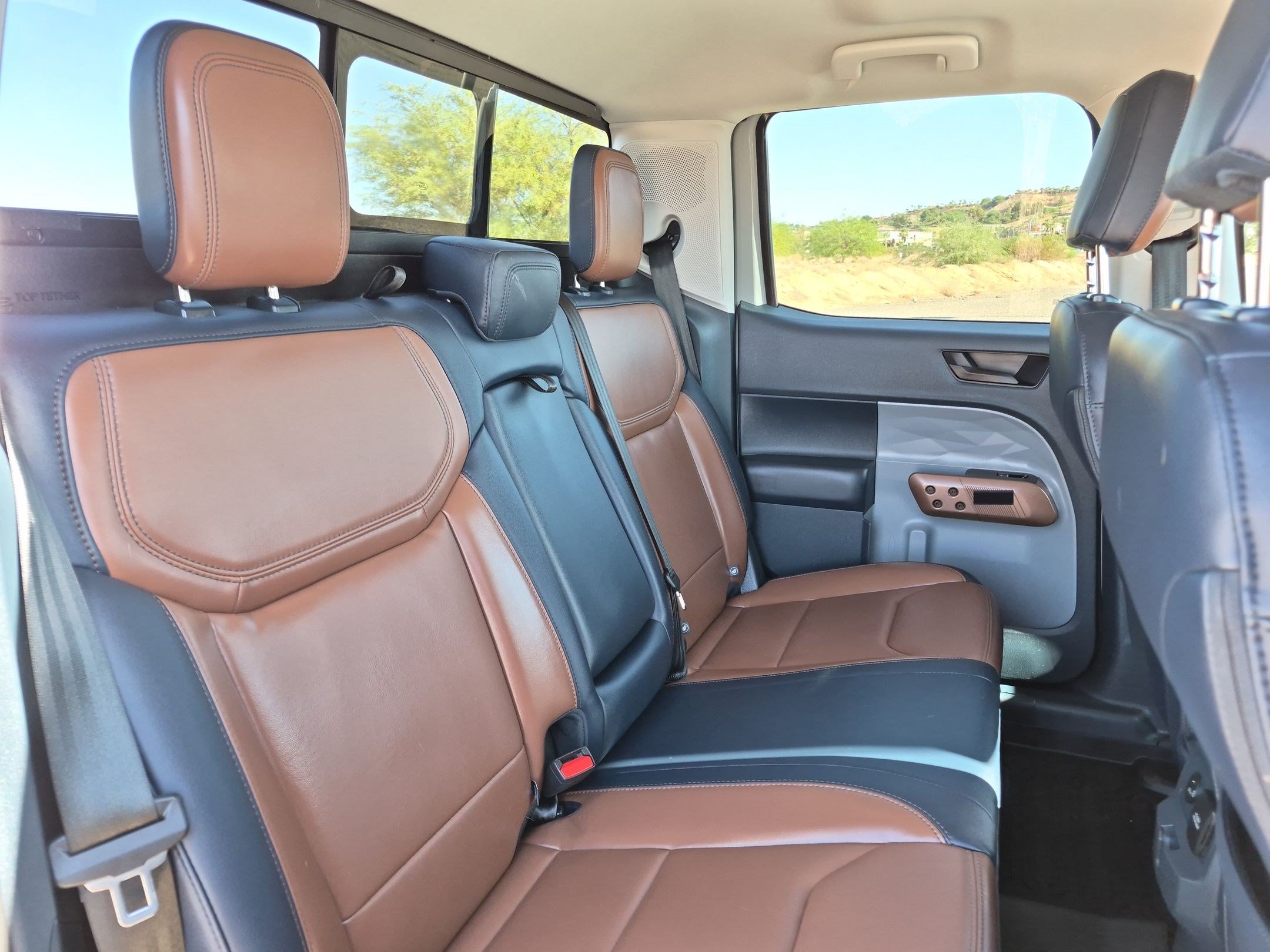 Used 2024 Ford Maverick Lariat FWD image 29