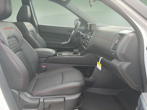 New 2026 Nissan Pathfinder Rock Creek AWD/4WD image 11