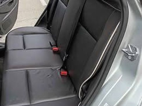 Used 2013 Ford Fiesta Titanium FWD image 16