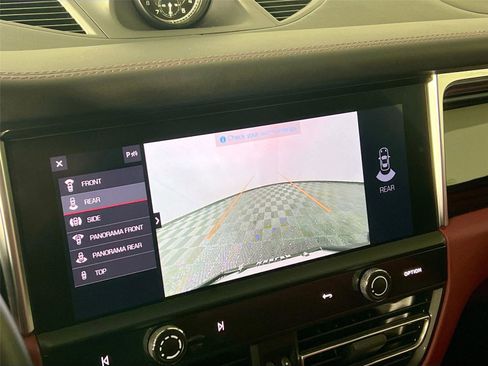 Used 2023 Porsche Macan S image 12