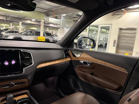 Certified 2024 Volvo XC90 B6 Plus w/ Protection Package Premier AWD/4WD image 24
