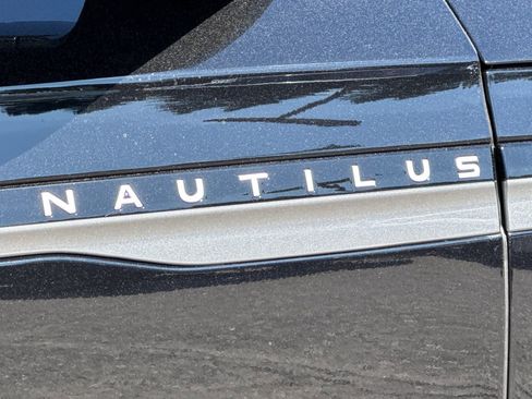New 2026 Lincoln Nautilus Reserve image 7
