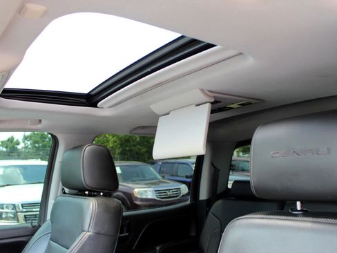 Used 2015 GMC Sierra 3500 Denali image 14