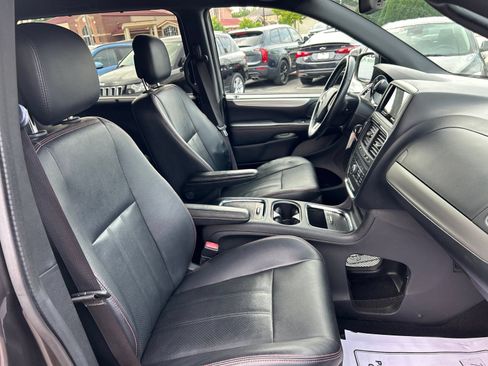 Used 2019 Dodge Grand Caravan GT FWD image 19