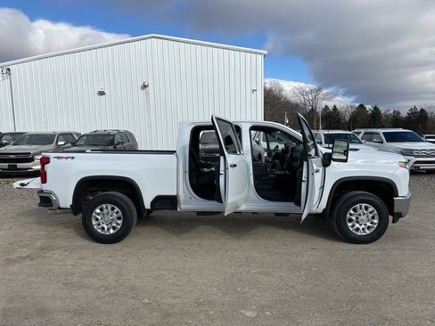 Used 2022 Chevrolet Silverado 3500 LTZ w/ LTZ Convenience Package image 30