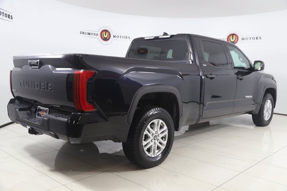 Used 2022 Toyota Tundra SR5 AWD/4WD image 3