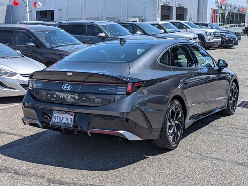Used 2025 Hyundai Sonata SEL FWD image 3