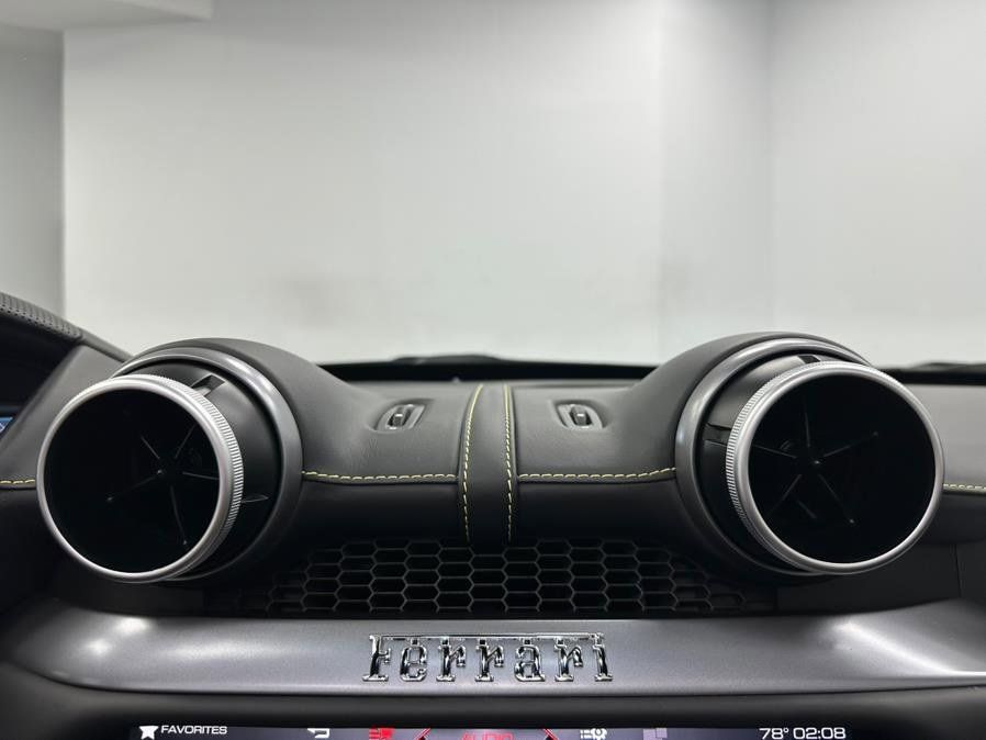 Used 2019 Ferrari Portofino RWD image 73