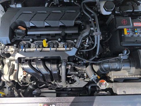 Used 2025 Hyundai Venue SEL FWD image 34
