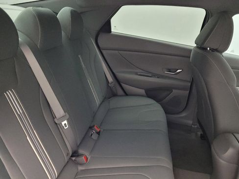 Used 2022 Hyundai Elantra SEL FWD image 19