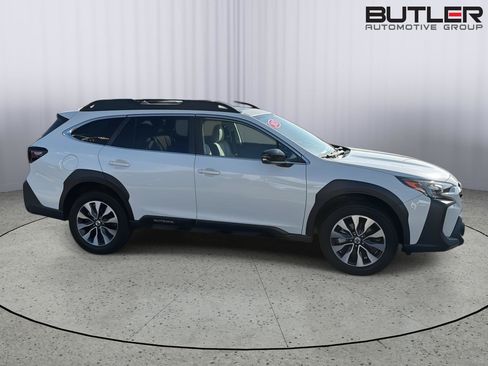 Used 2023 Subaru Outback Limited AWD/4WD image 7