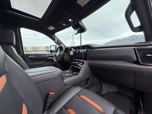 Used 2024 GMC Sierra 3500 AT4 w/ AT4 Premium Plus Package image 16