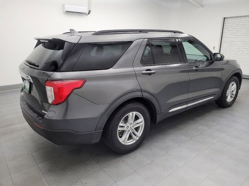 Used 2020 Ford Explorer XLT w/ Equipment Group 202A image 10