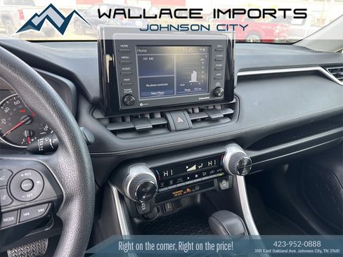 Used 2021 Toyota RAV4 XLE w/ Convenience Package image 26