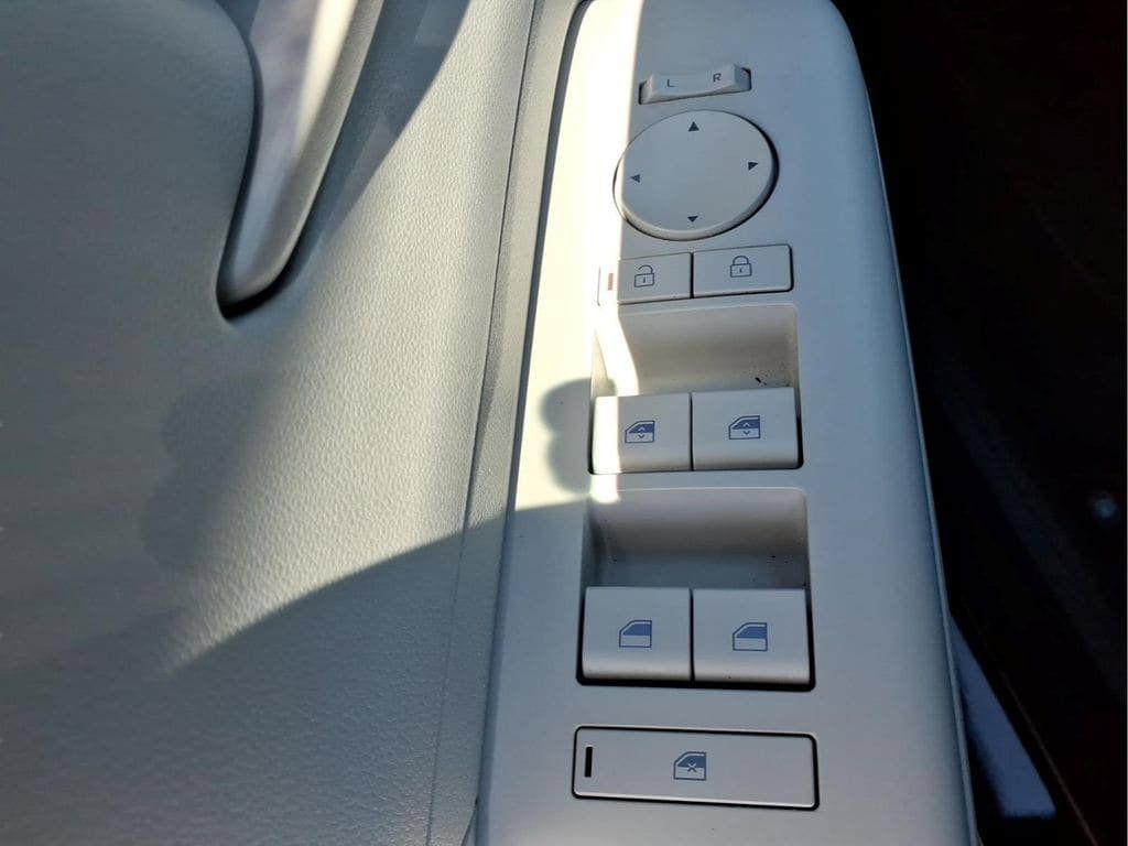 Used 2026 Hyundai Kona SEL Sport FWD image 19