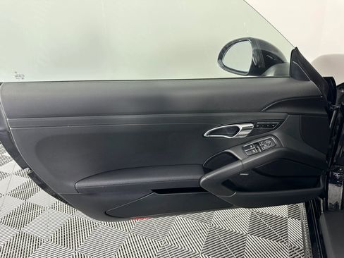 Used 2016 Porsche Boxster S RWD image 20