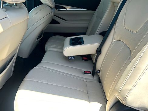 Used 2023 INFINITI QX60 Luxe w/ Cargo Package FWD image 19