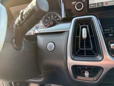 Used 2023 Kia Sorento EX image 24