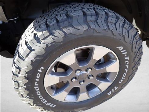 Used 2020 Jeep Wrangler Unlimited Sahara image 6