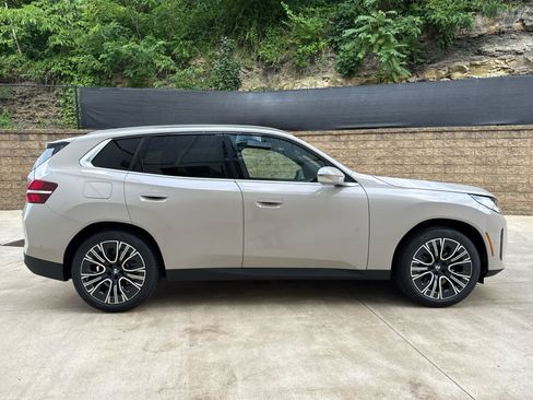 Used 2025 BMW X3 xDrive30i w/ Convenience Package image 7