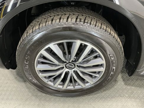 Used 2024 Nissan Armada SL w/ Captain's Chairs Package image 35