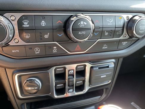 New 2026 Jeep Gladiator Sport AWD/4WD image 13