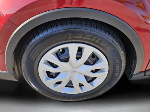 Used 2019 Toyota C-HR LE image 34