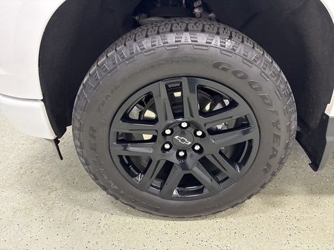 Used 2025 Chevrolet Silverado 1500 RST AWD/4WD image 11