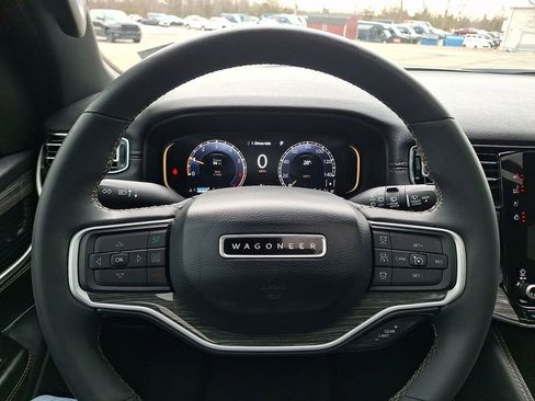 Used 2022 Jeep Wagoneer Series II w/ Premium Group I AWD/4WD image 19