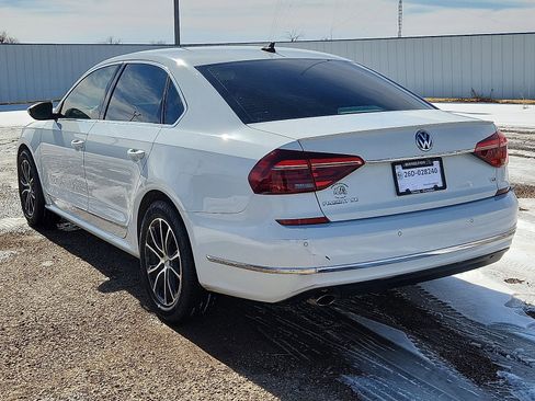Used 2017 Volkswagen Passat 1.8T SE image 3