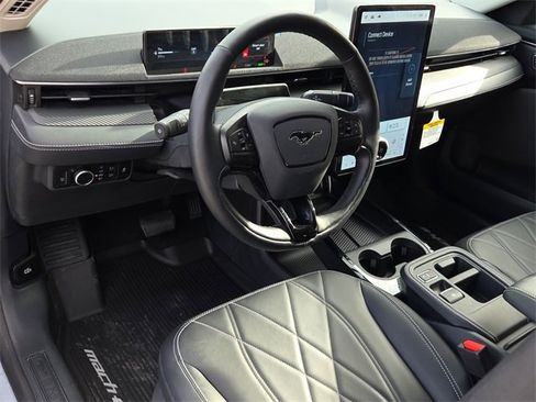 Used 2025 Ford Mustang Mach-E Select w/ Comfort Package Lite image 16