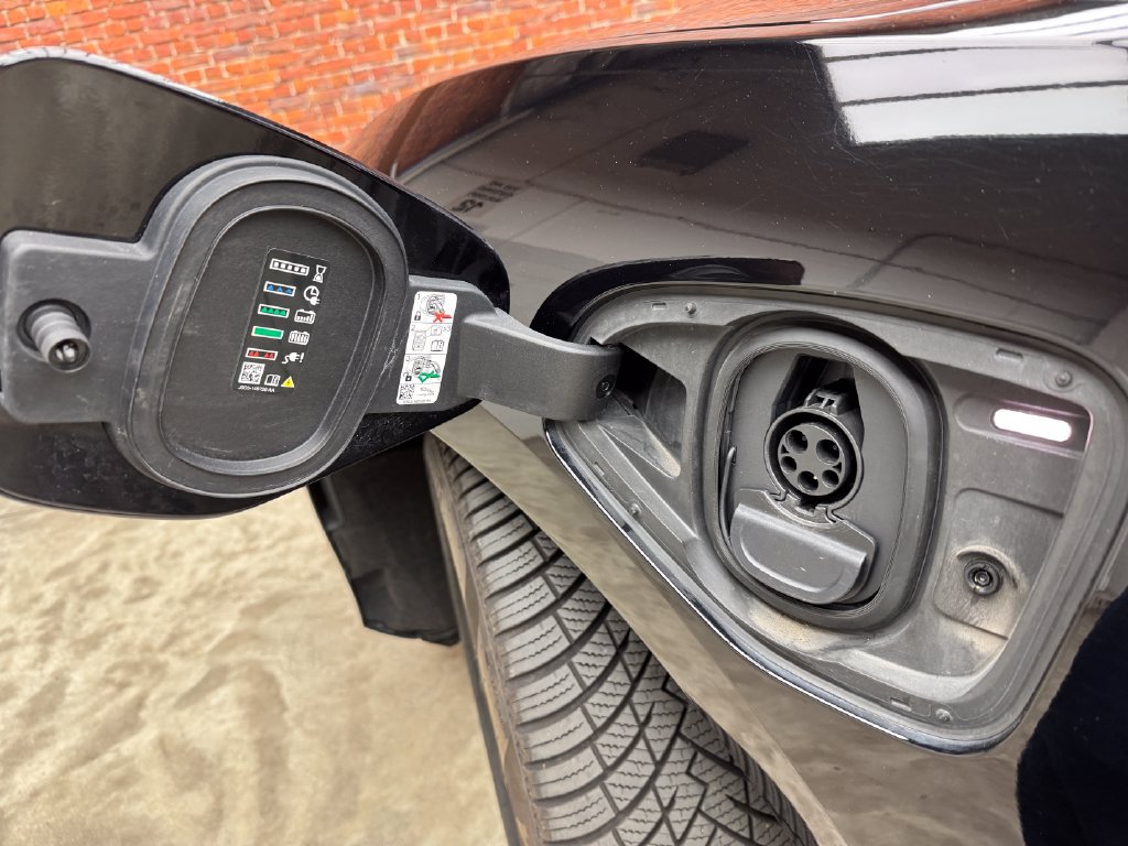 Used 2020 Jaguar I-PACE SE AWD/4WD image 10