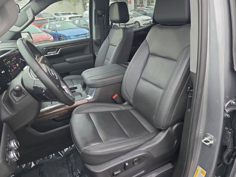 Used 2025 GMC Sierra 1500 Elevation w/ Elevation Premium Package AWD/4WD image 17