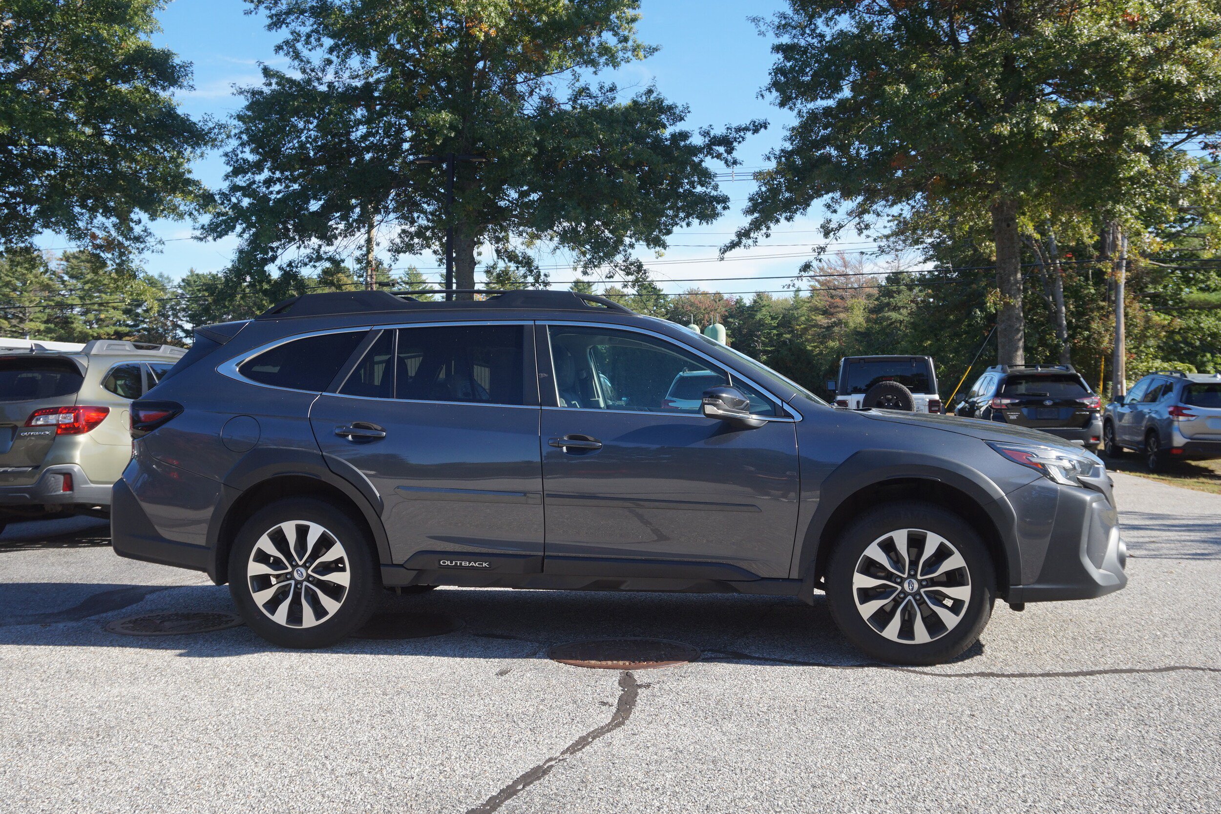 Used 2024 Subaru Outback Limited AWD/4WD image 4