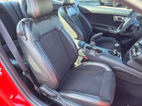 Used 2016 Ford Mustang Shelby GT350 w/ Technology Package image 5