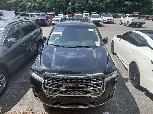 Used 2023 GMC Acadia Denali w/ Denali Ultimate Package FWD image 2